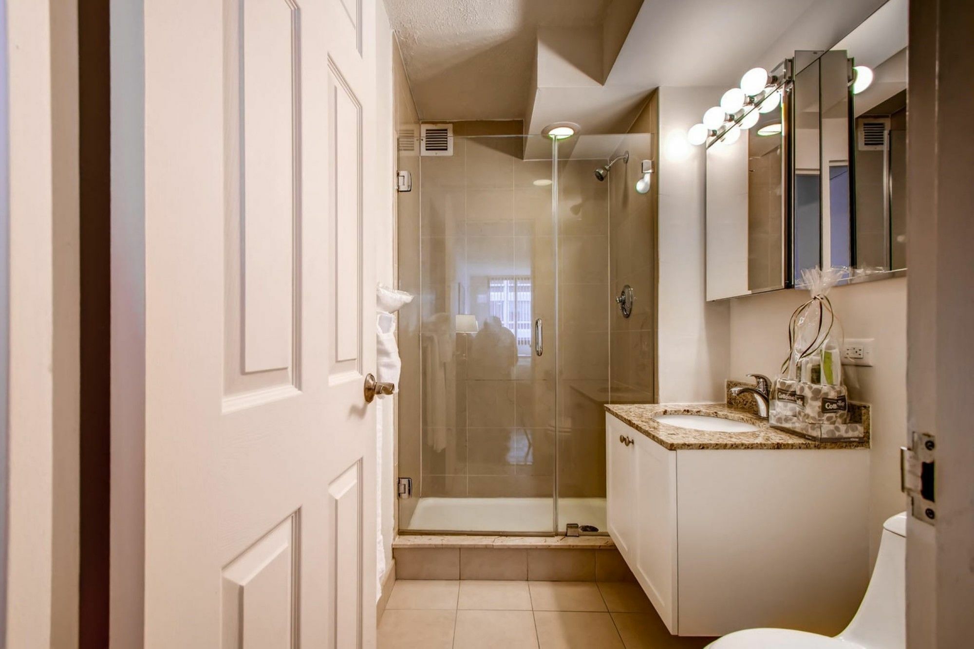 Global Luxury Suites At The Commonwealth Boston Buitenkant foto